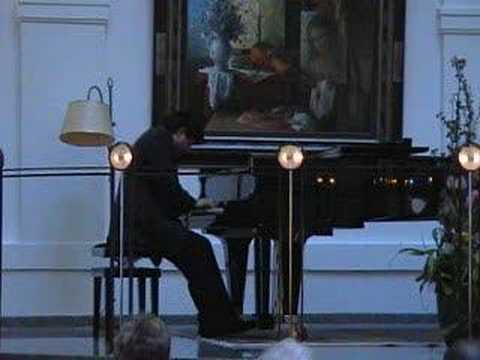 Bach, Vladimir Valdivia plays Bach Largo