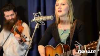 Folk Alley Sessions: Nora Jane Struthers & The Party Line - "Nashville"