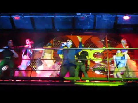 Larrick Ebanks performing "Play 2 Win" at EBISI Club Barcelona