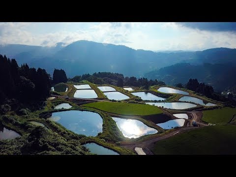 [ 4K UHD ]絶景空撮:山古志の棚田・棚池（新潟県長岡市）Rice & Pond terrace in Yamakoshi,Nagaoka ( Aerial Drone shot)