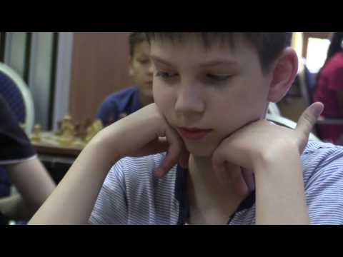 U15  8 .15 .  Kateřina Anna  Janošová  -  Tomáš Kossuth 1/2:1/2