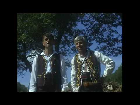 Macedonian Folk Group "MEGDAN" Kocani - Lenka Bolna Lezi (6)