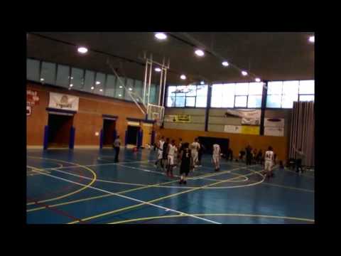 Keith Dean C B Ciutat Vella 31points 6/10FG60% 5/73pt71% 4/6FT66% Jersey #0