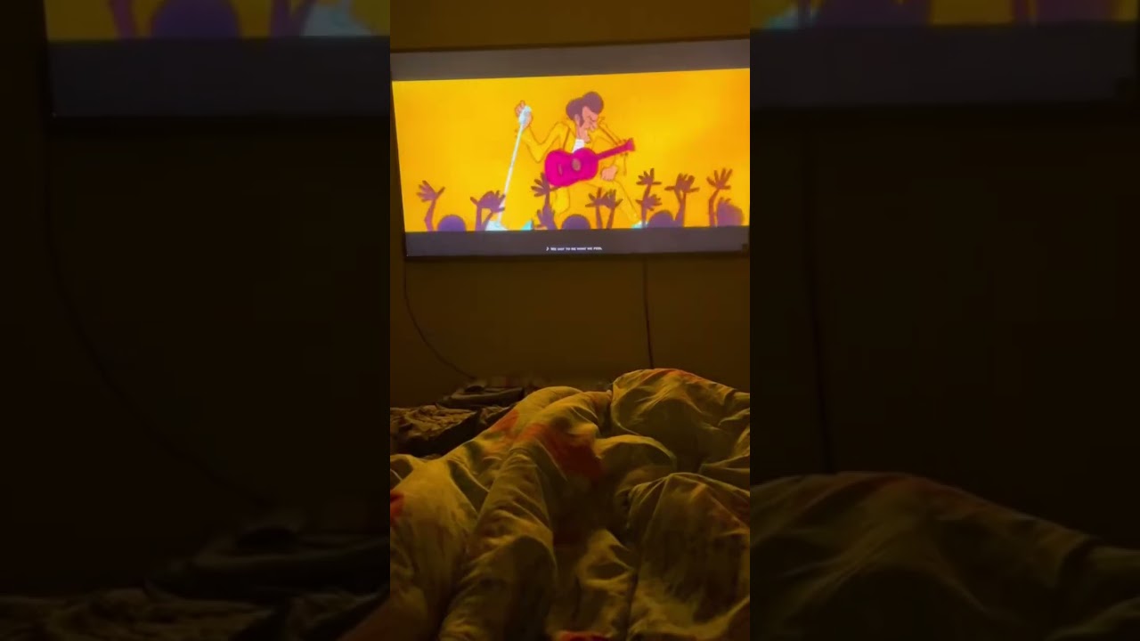 Grease has quickly become one of my top 5 favorite movies. Best intro for any movie #grease