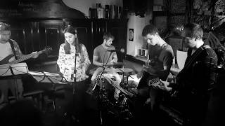 LIONHEAD - "I heard it through the Grapevine" - LIVE @ Bierbeisl Hollabrunn 01.12.2017