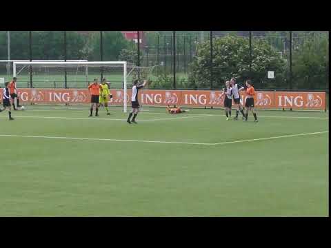 18 mei 2019 VV De Meern JO19-1 - Victoria JO19-1 com 1-2 Eigen doelpunt (0-2)