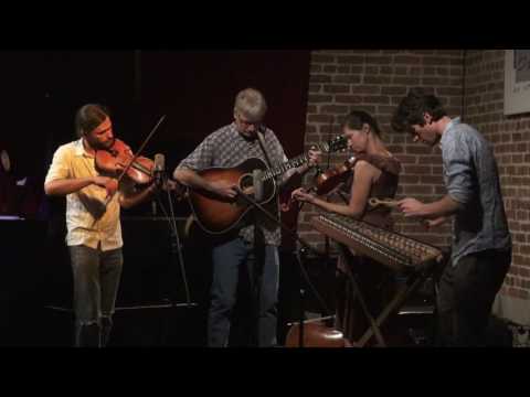 2017-07-14 Tristan, Tashina, Simon, and Scott Nygaard play OTF tune - Shasta String Celebration 2017