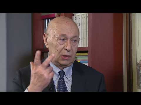 Massimo Magliaro interviews Paolo Mieli about Giorgio Almirante.