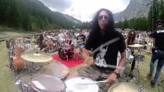 Rockin'1000 2017 Summer Camp Experience: Alex Galanti plays the Power Medley (drummers view)