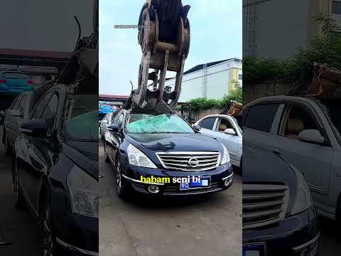 Babasının BMW’sini Dozerle Parçalarken Yakalandı!