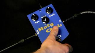 Video thumbnail for Moen MO-HC Holy Choir Chorus Guitar Pedal by SWAMP Industries