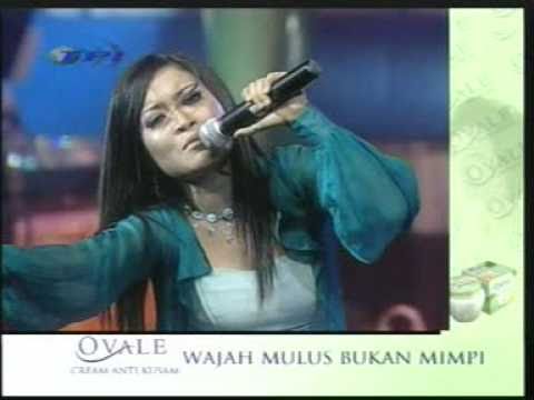 YULI KDI Putri Panggung