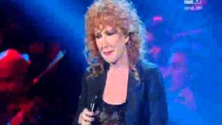 Cara - Fiorella Mannoia ricordo Lucio Dalla Piazza Maggiore 4-3-2013