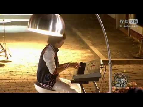 [CUT] 041211 Jeongmin singing Hello by Lionel Richie @ Chinese TV