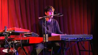 James Blake performing &quot;Retrograde&quot; Live at KCRW&#39;s Apogee Sessions