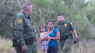 Mexico Border Crisis: Refugees Cross Rio Grande in Hopes of Being Caught
