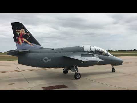 1985 SIAI MARCHETTI S 211 | Start Up & Taxi | LOUD Plane Engine Sound | Military Trainer Aircraft