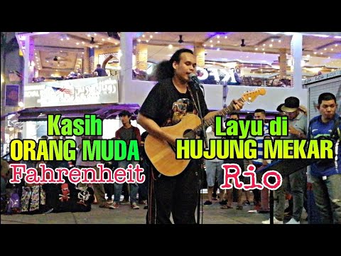 Padu!! Dua buah lagu slow rock 90an yang wajib korang dengar. Zaman guna kaset lagi lagu ni.