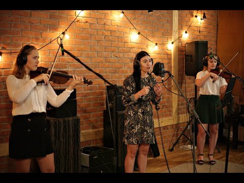 "Życie jesteś chwilą"- wyk. Julia Nowak