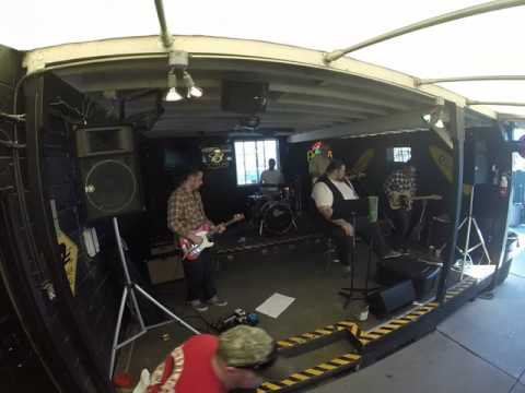 Big Earl and the Cryin Shame