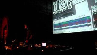 Oneohtrix Point Never - Sleep Dealer (Live @ Arci Bitte, Milano 30/11/11)