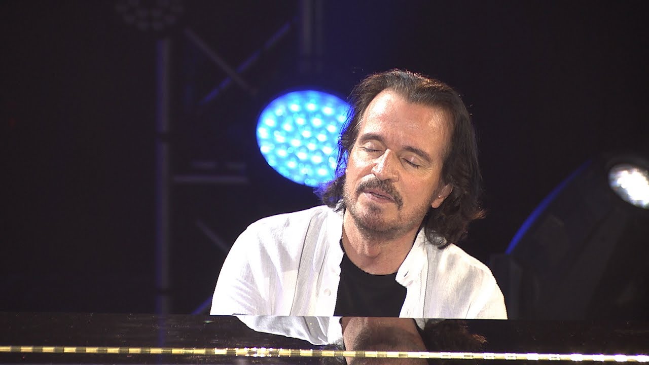 Yanni - Into the Deep Blue (на живо в Пекин)