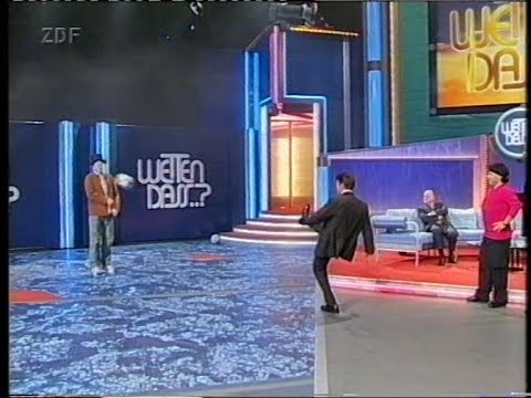 ZDF 20.01.2001 Wetten dass..? - Folge 127 (Stefan Raab bekommt Fussball in die Fresse 😂😂)