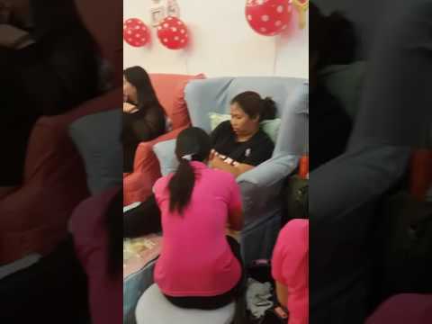 Mannequin Challenge at a Spa Party.