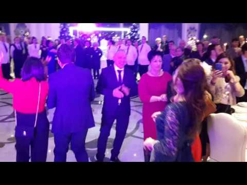 Sposi e Invitati entrano Ballando al Matrimonio - Plaza Vasto - Animazione Francesco Barattucci