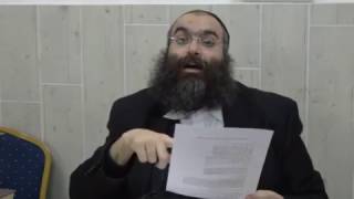 הרב נחמנסון | הלכות שבת | האם עדיף להתפלל מנחה לפני שקיעה או במניין אחרי שקיעה