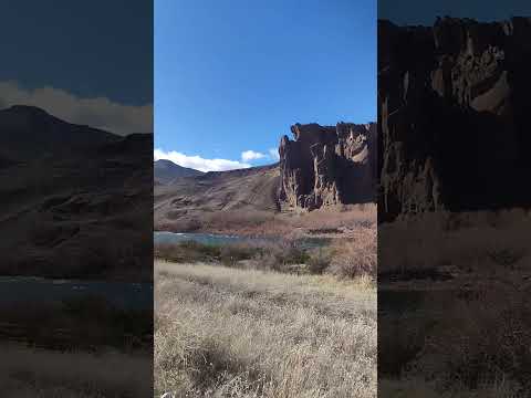 Mirando desde la ruta al tesoro que pertenece a Pilolil 🏞️ #argentina #neuquén #nature