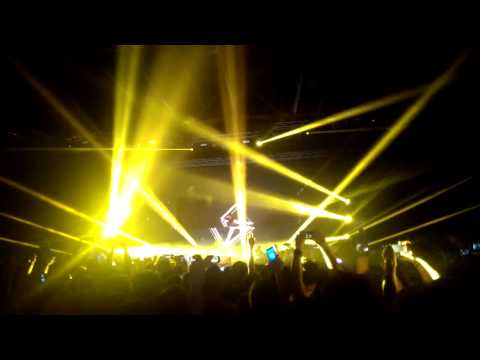 Sander Van Doorn & Martin Garrix feat  DVBBS - Golskies