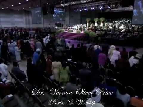 VERNON OLIVER PRICE SINGS FOR US!