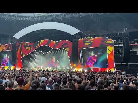 The Rolling Stones - Charlie Watts Tribute & Street Fighting Man | Groupama Stadium (09/07/2022)