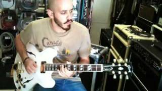 Video thumbnail for GIBSON ES-345 VOS Alpine White con Bigsby by Organigrama Guitars