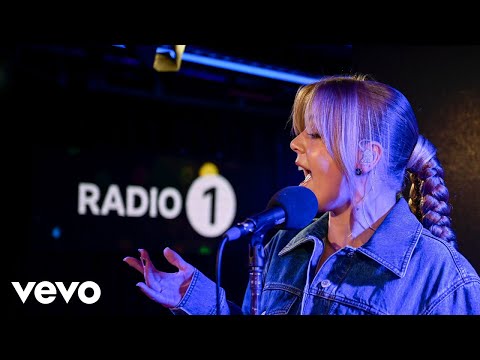 Becky Hill - Shades Of Love (The Blessed Madonna cover) in the Live Lounge