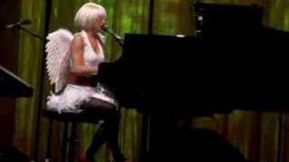 Tori Amos - She&#39;s Your Cocaine - Pittsburgh 10-30-2007 REMIX