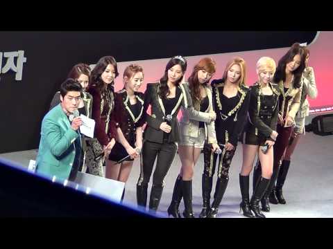 120401 SNSD Talk2+MR.TAXI @ LG 3D World Fest