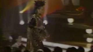 Patti LaBelle and Cyndi Lauper perform Lady Marmalade (live)