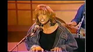 Carly Simon - Love of My Life (acoustic performance).mov