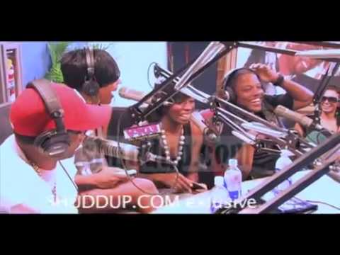 MA$E RUNS UP ON DIDDY LIVE AT A RADIO SHOW!!!!