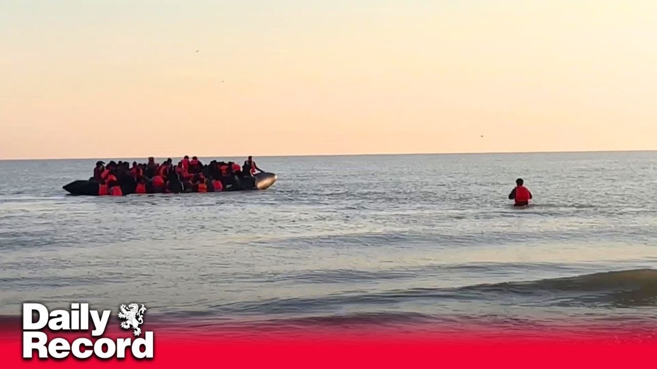 Eight migrants die trying to reach British shores over weekend