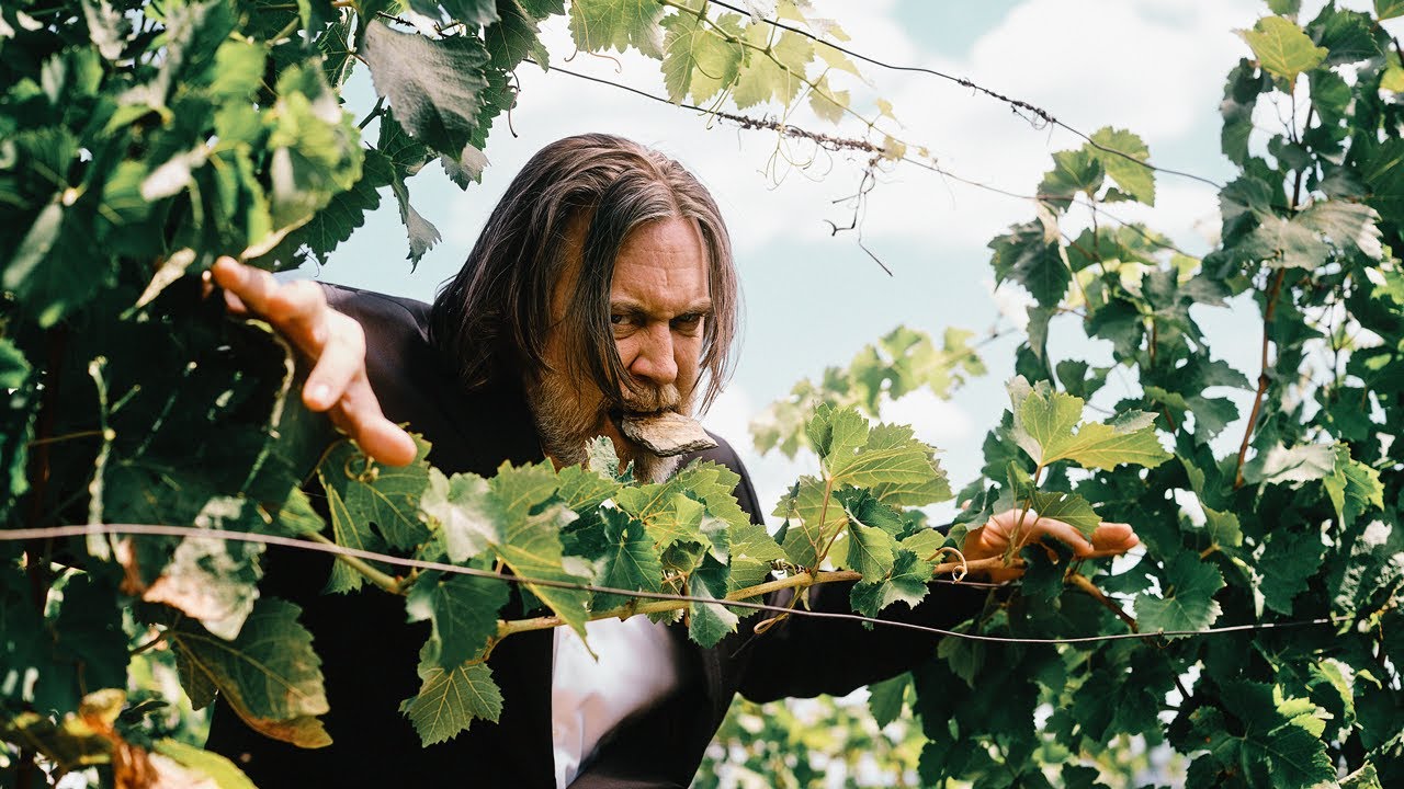 Nicholas Ofczarek als Eisenberg DAC Blaufränkisch