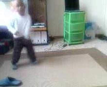 babacar dancing