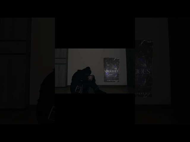 Vídeo relacionado con Edge of Darkness (English Edition)