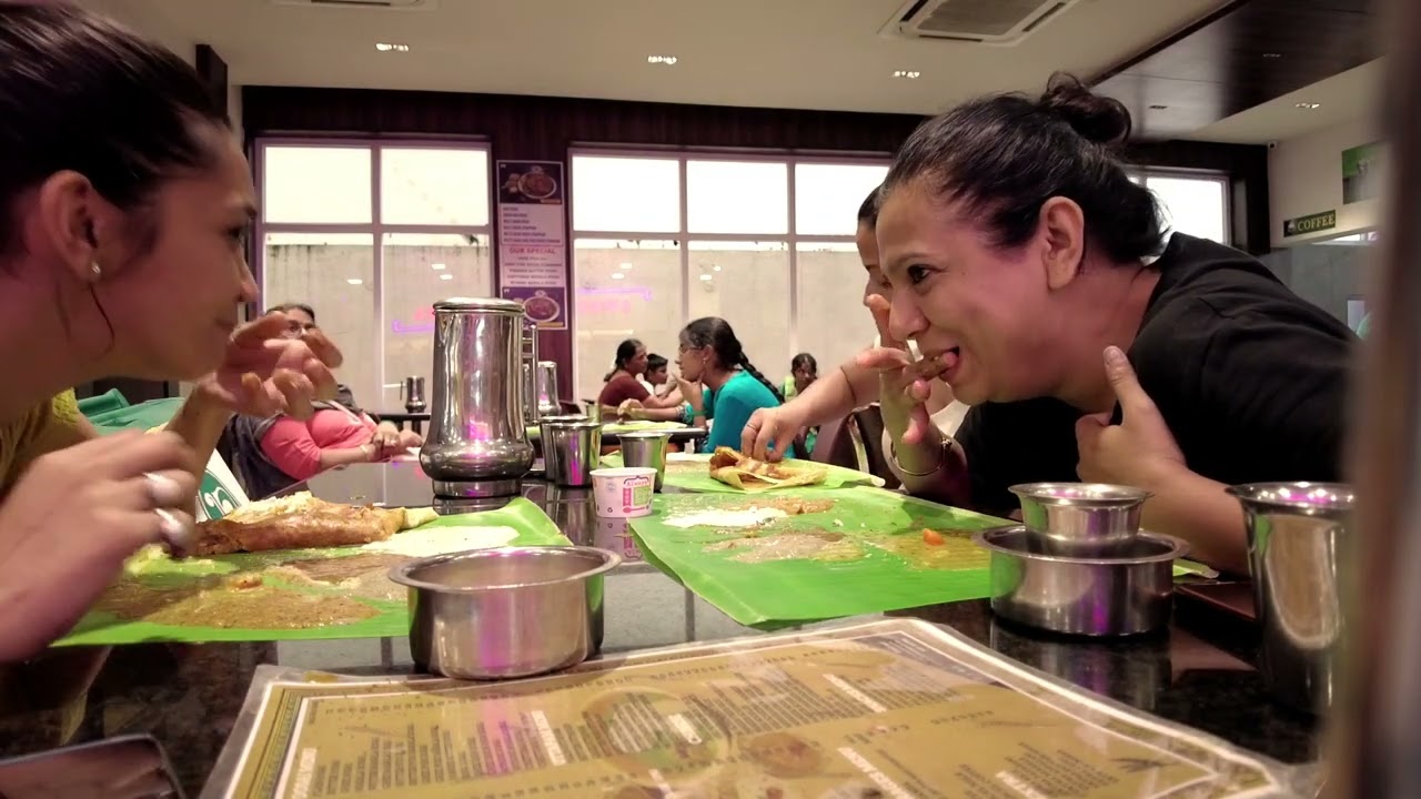 South Indian Delights on a Banana Leaf: Murugan Idli Feast!