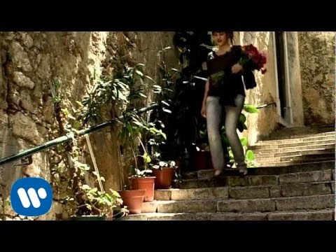 Carminho - A Bia Da Mouraria [Official Music Video]