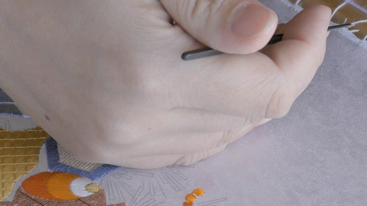 日本刺繍の技法　肉入れ～たてぬいきり