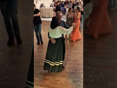 casamento de 50 anos de  Nilton e Terezinha Radaeli Dois Vizinhos Paraná.Brasil #shotrs #dancarinos