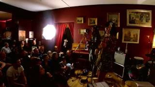 Livingroom Session with Khruangbin LIVE | Kasheme